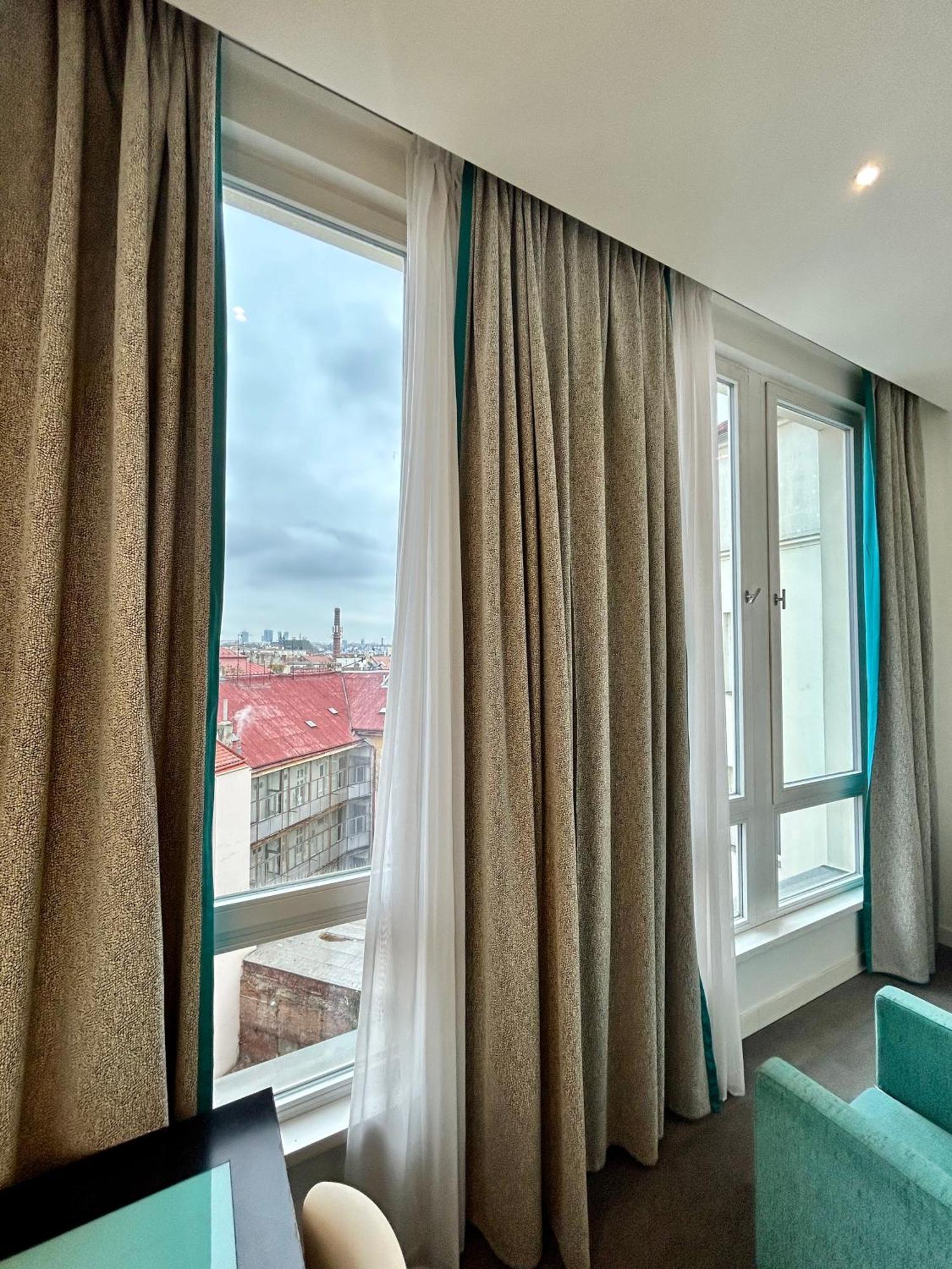 Red & Blue Design Hotel Прага Екстериор снимка