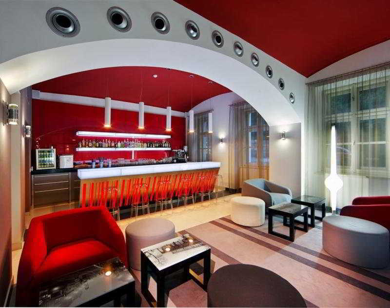 Red & Blue Design Hotel Прага Екстериор снимка